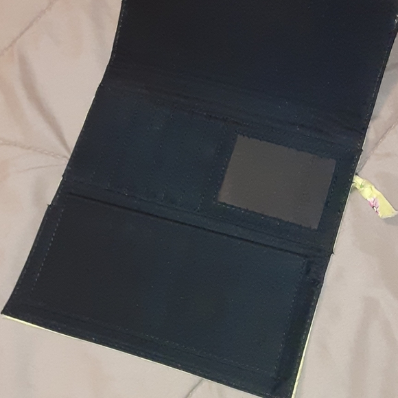 Floral quilted purse w/check holder wallet - Picture 7 of 7